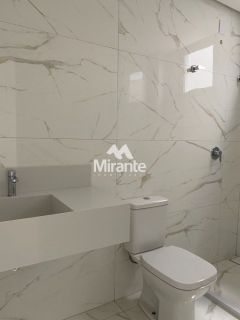 Casa Para Vender com 4 quartos sendo 3 suítes no bairro Papagaio em Feira De Santana