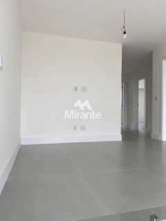 Casa Para Vender com 4 quartos sendo 3 suítes no bairro Papagaio em Feira De Santana