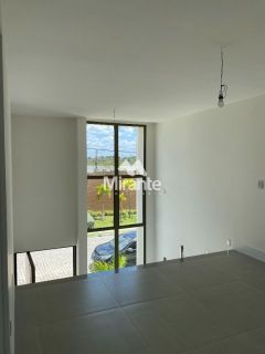 Casa Para Vender com 4 quartos sendo 3 suítes no bairro Papagaio em Feira De Santana