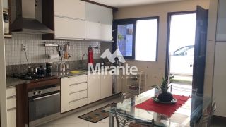 Casa de Condomínio Para Vender com 3 quartos sendo 3 suítes no bairro Santa Mônica em Feira De Santana