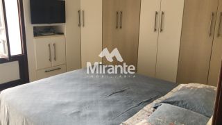 Casa de Condomínio Para Vender com 3 quartos sendo 3 suítes no bairro Santa Mônica em Feira De Santana