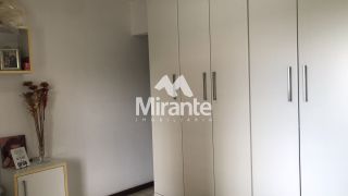 Casa de Condomínio Para Vender com 3 quartos sendo 3 suítes no bairro Santa Mônica em Feira De Santana