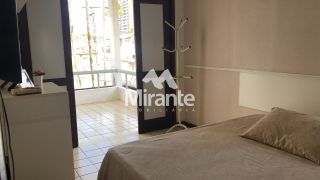 Casa de Condomínio Para Vender com 3 quartos sendo 3 suítes no bairro Santa Mônica em Feira De Santana