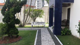 Casa de Condomínio Para Vender com 3 quartos sendo 3 suítes no bairro Santa Mônica em Feira De Santana