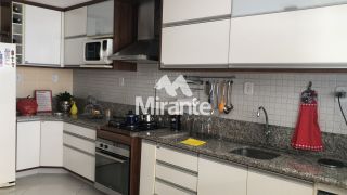 Casa de Condomínio Para Vender com 3 quartos sendo 3 suítes no bairro Santa Mônica em Feira De Santana