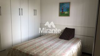 Casa de Condomínio Para Vender com 3 quartos sendo 3 suítes no bairro Santa Mônica em Feira De Santana