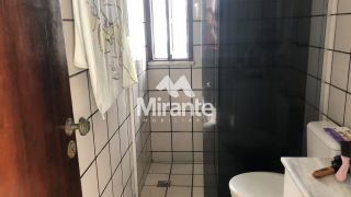 Casa de Condomínio Para Vender com 3 quartos sendo 3 suítes no bairro Santa Mônica em Feira De Santana