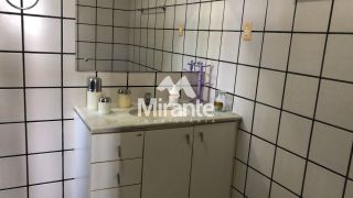 Casa de Condomínio Para Vender com 3 quartos sendo 3 suítes no bairro Santa Mônica em Feira De Santana