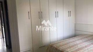 Casa de Condomínio Para Vender com 3 quartos sendo 3 suítes no bairro Santa Mônica em Feira De Santana