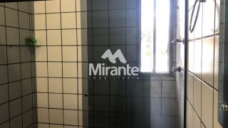 Casa de Condomínio Para Vender com 3 quartos sendo 3 suítes no bairro Santa Mônica em Feira De Santana