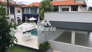 Casa de Condomínio Para Vender com 3 quartos sendo 3 suítes no bairro Santa Mônica em Feira De Santana