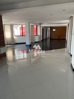 Apartamento Para Vender com 4 quartos 4 suítes no bairro Capuchinhos em Feira De Santana