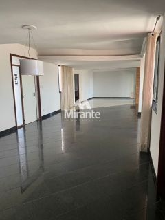 Apartamento Para Vender com 4 quartos 4 suítes no bairro Capuchinhos em Feira De Santana