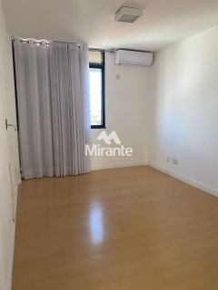 Apartamento Para Vender com 4 quartos 4 suítes no bairro Capuchinhos em Feira De Santana
