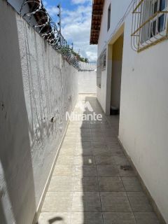 Casa Para Vender com 3 quartos sendo 1 suítes no bairro Parque Getúlio Vargas em Feira De Santana