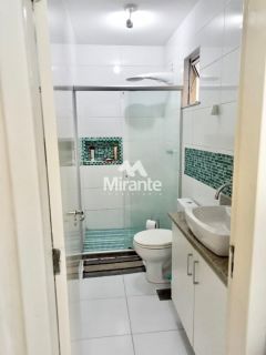 Casa de Condomínio Para Vender com 3 quartos sendo 3 suítes no bairro Pedra do Descanso em Feira De Santana