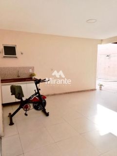 Casa de Condomínio Para Vender com 3 quartos sendo 3 suítes no bairro Pedra do Descanso em Feira De Santana