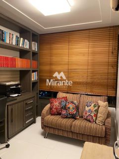 Apartamento Para Vender com 3 quartos sendo 3 suítes no bairro Santa Mônica em Feira De Santana