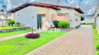 Casa Para Vender no bairro Ponto Central em Feira De Santana