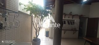 Casa de Condomínio Para Vender com 3 quartos sendo 1 suítes no bairro Capuchinhos em Feira De Santana