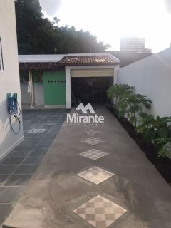 Casa Para Vender com 3 quartos no bairro Santa Mônica em Feira De Santana