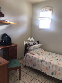 Casa Para Vender com 3 quartos no bairro Santa Mônica em Feira De Santana