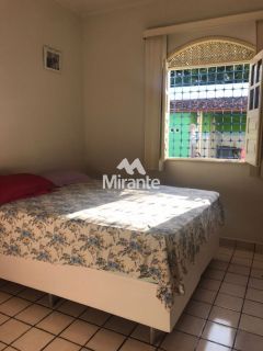 Casa Para Vender com 3 quartos no bairro Santa Mônica em Feira De Santana