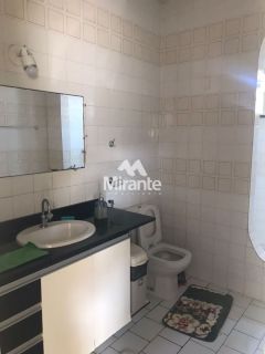 Casa Para Vender com 3 quartos no bairro Santa Mônica em Feira De Santana