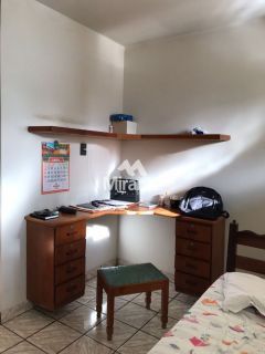 Casa Para Vender com 3 quartos no bairro Santa Mônica em Feira De Santana