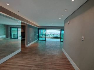 Apartamento Mobiliado Para Vender com 3 quartos sendo 3 suítes no bairro Santa Mônica em Feira De Santana