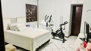 Casa Para Vender com 4 quartos sendo 2 suítes no bairro Ponto Central em Feira De Santana