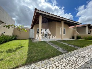 Casa de Condomínio Para Vender com 3 quartos sendo 1 suítes no bairro Pedra do Descanso em Feira De Santana