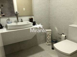 Casa de Condomínio Para Vender com 4 quartos sendo 4 suítes no bairro Sim em Feira De Santana