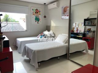 Casa de Condomínio Para Vender com 4 quartos sendo 4 suítes no bairro Sim em Feira De Santana