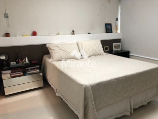 Casa de Condomínio Para Vender com 4 quartos sendo 4 suítes no bairro Sim em Feira De Santana