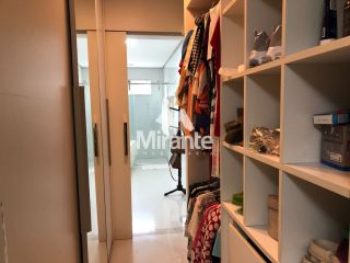 Casa de Condomínio Para Vender com 4 quartos sendo 4 suítes no bairro Sim em Feira De Santana