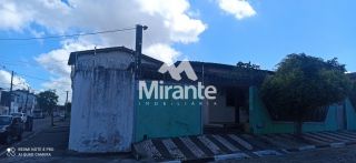 Casa Para Vender com 3 quartos sendo 1 suítes no bairro Olhos D Água em Feira De Santana