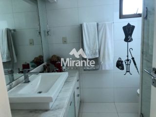 Apartamento Para Vender com 3 quartos sendo 3 suítes no bairro Santa Mônica em Feira De Santana