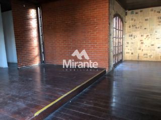 Casa Para Vender com 4 quartos no bairro Santa Mônica em Feira De Santana