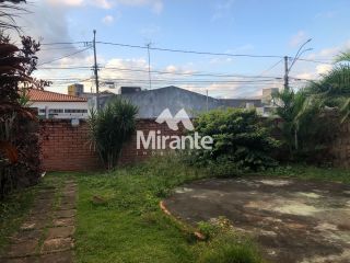 Casa Para Vender com 4 quartos no bairro Santa Mônica em Feira De Santana