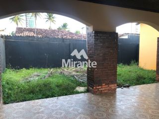 Casa Para Vender com 4 quartos no bairro Santa Mônica em Feira De Santana