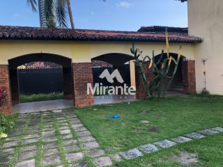 Casa Para Vender com 4 quartos no bairro Santa Mônica em Feira De Santana