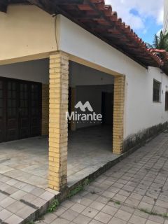 Casa Para Vender com 5 quartos no bairro Centro em Feira De Santana