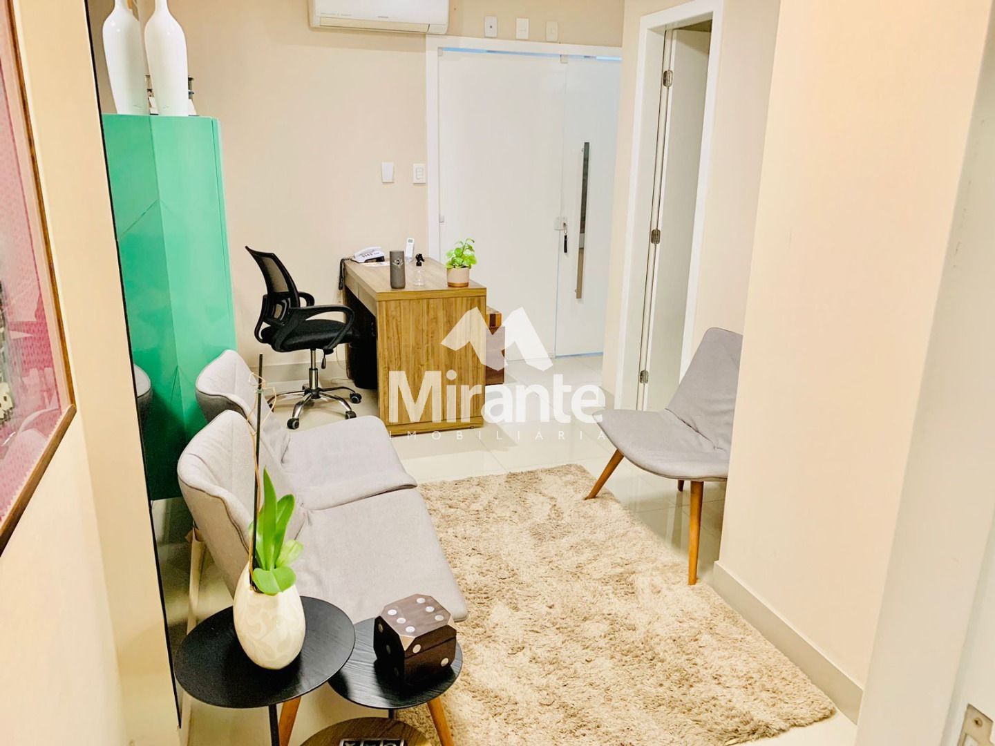 Sala Comercial Para Vender no bairro Santa Mônica em Feira De Santana