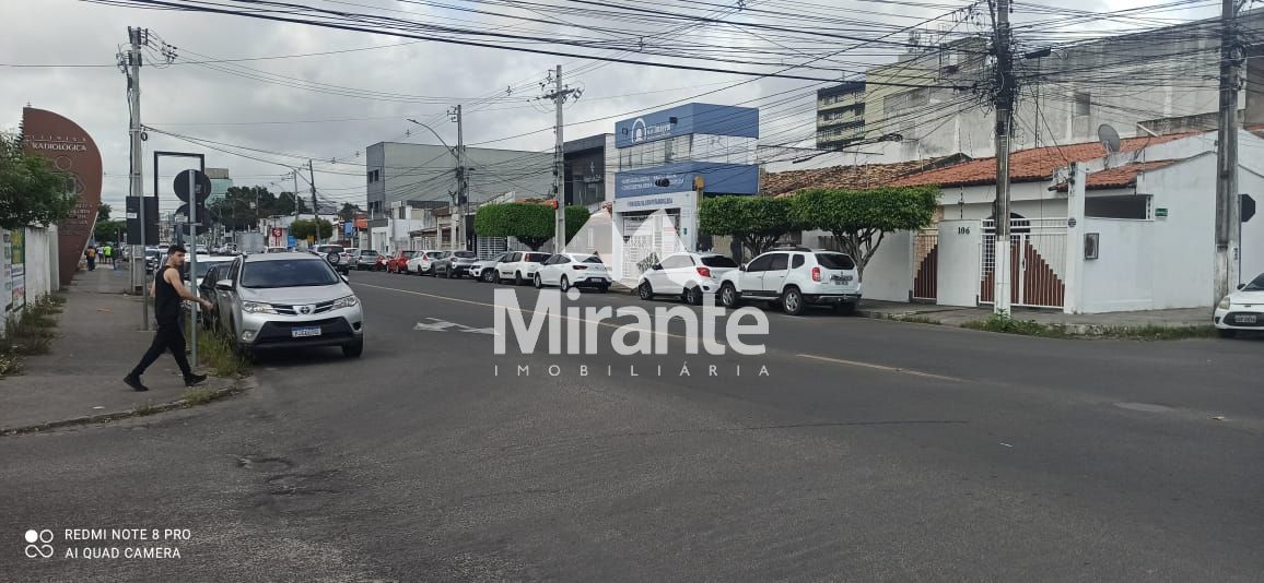 Casa Comercial Para Alugar com 3 quartos sendo 2 suítes no bairro Kalilândia em Feira De Santana