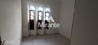 Casa Comercial Para Alugar com 3 quartos sendo 2 suítes no bairro Kalilândia em Feira De Santana