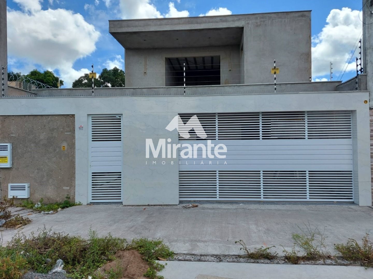 Casa Para Vender com 5 quartos sendo 3 suítes no bairro São João em Feira De Santana