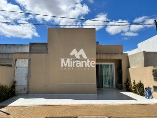 Casa de Condomínio Para Vender com 2 quartos sendo 2 suítes no bairro Papagaio em Feira De Santana