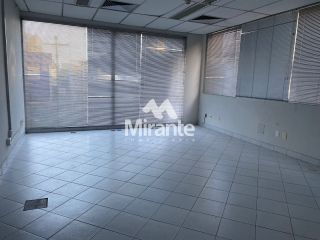 Prédio / Edifício Inteiro Comercial Para Alugar no bairro Centro em Feira De Santana