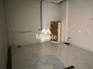 Prédio / Edifício Inteiro Comercial Para Alugar no bairro Centro em Feira De Santana